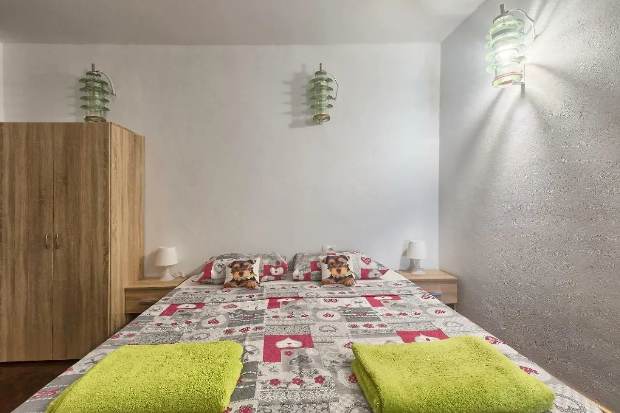 Old Town Apartments In City Center 2 Pula Croatia